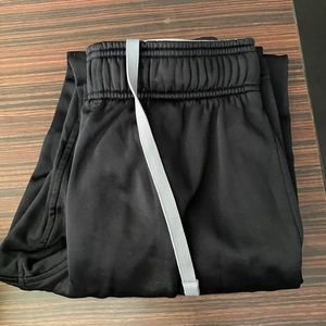 Size small Under Armour sweat pants